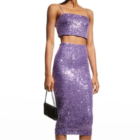 ROTATE | Crop Top - Picture 1 of 6